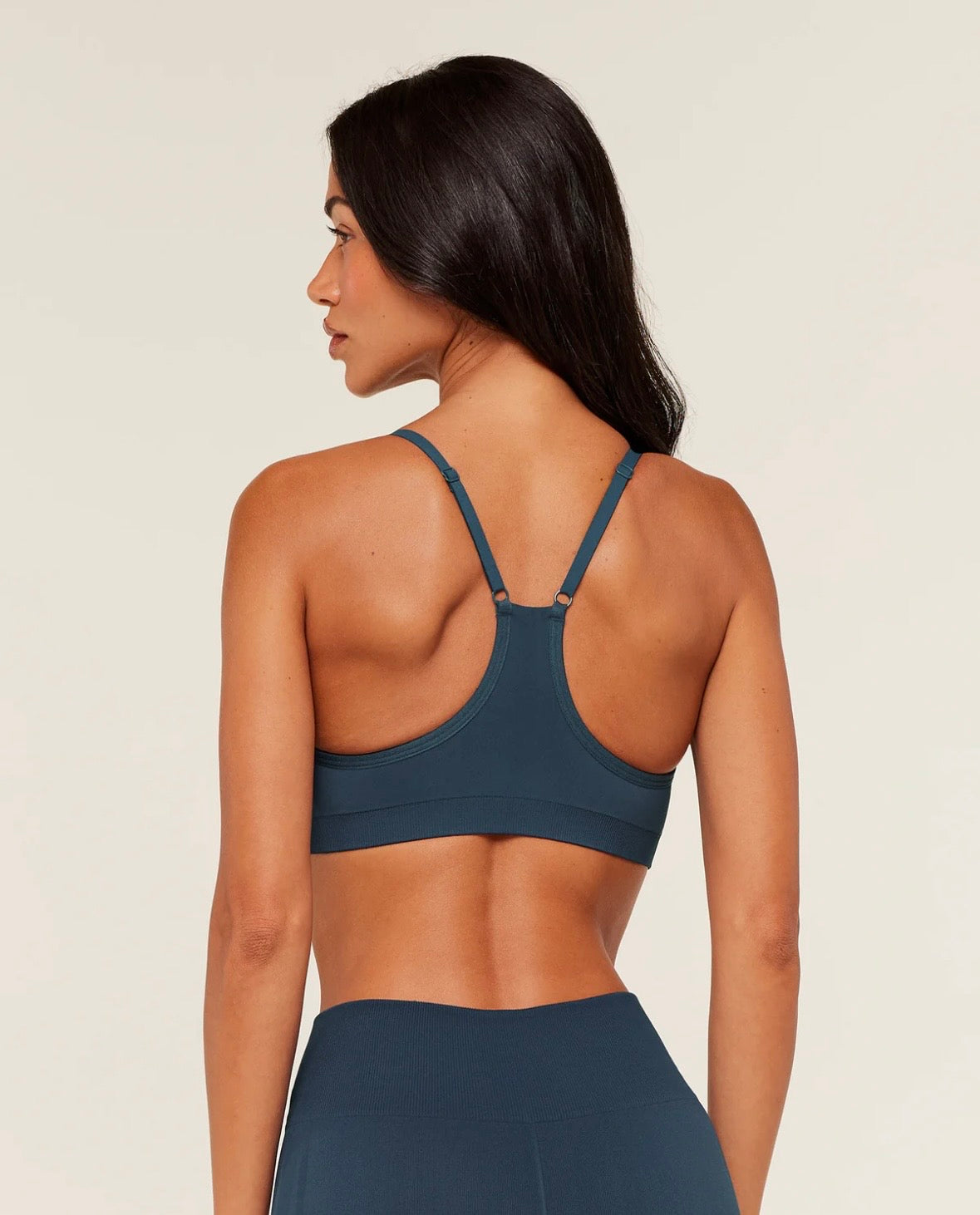 EVERYDAY SEAMLESS RACERBACK SPORTS BRA